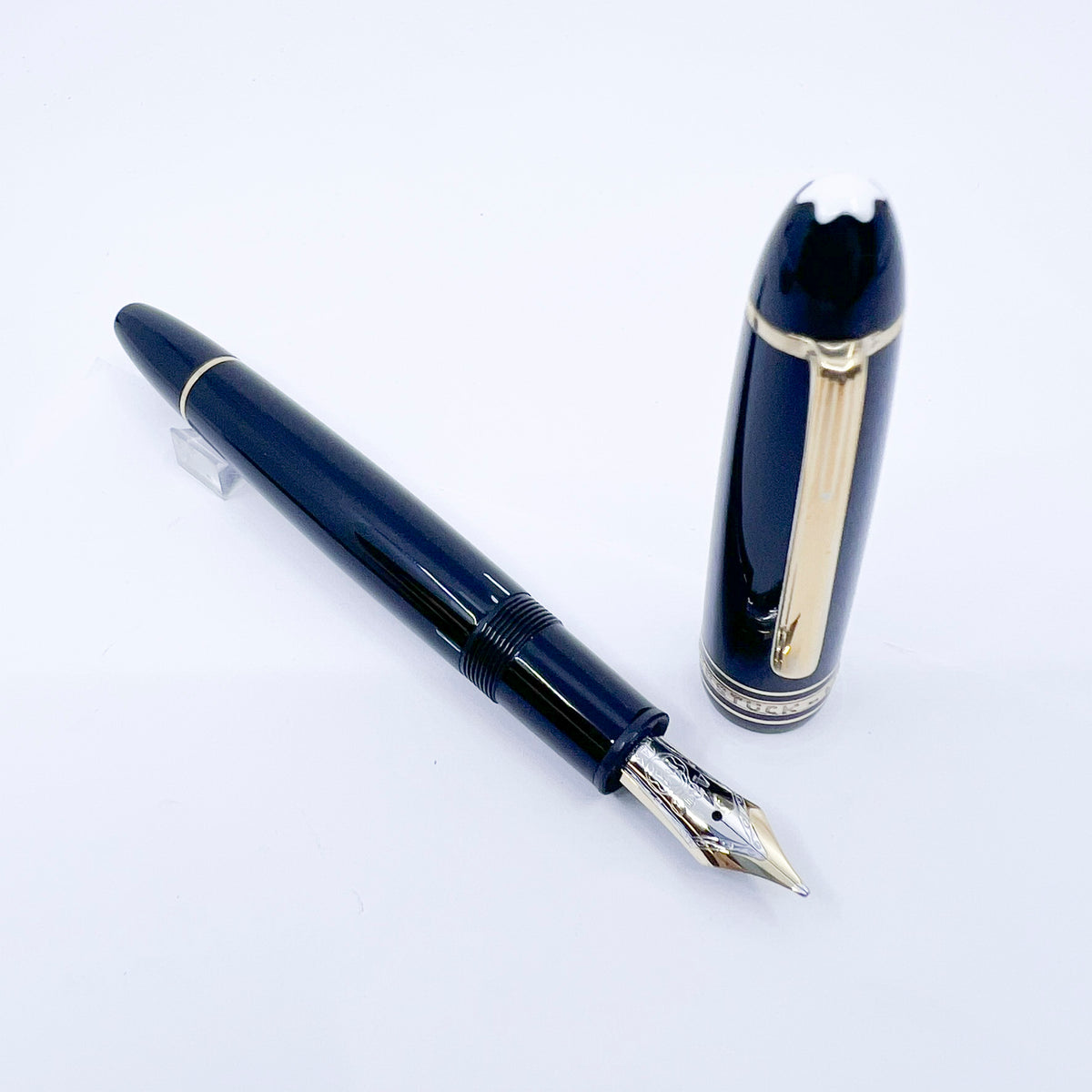 Montblanc Meisterstuck Black Resin #146 LeGrand Fountain Pen  - Broad 14kt  Gold Nib