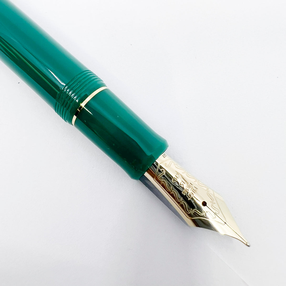Pilot Custom 743 Verdigris Fountain Pen - Medium #15 14kt Gold Nib
