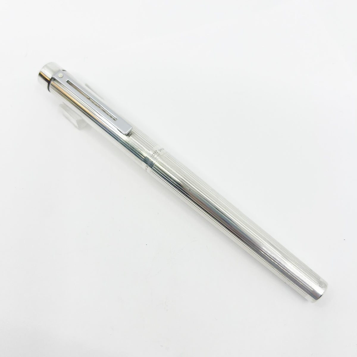 Sheaffer Full-Size Targa Sterling Silver Etched Vertical Stripes Fountain Pen - Medium 14kt Gold Nib