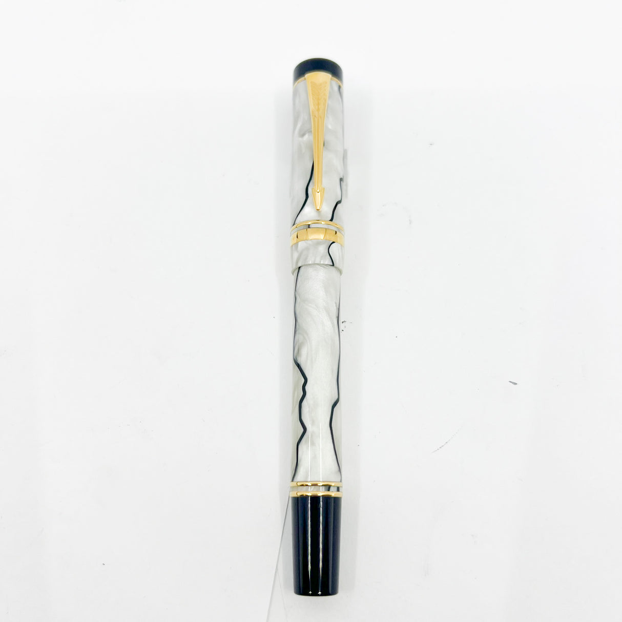 Parker Duofold International  Lustrous Pearl & Black Fountain Pen - Medium 18kt Gold Nib