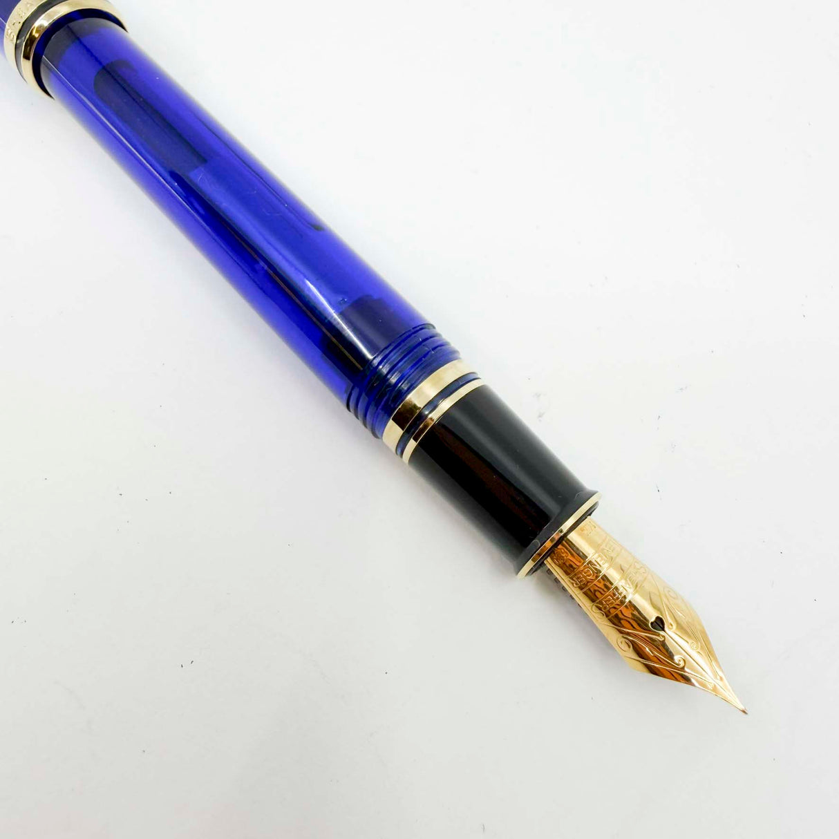 Sheaffer for Levenger Translucent Mediterranean Blue Connaisseur Fountain Pen -  Fine 14kt Gold Nib