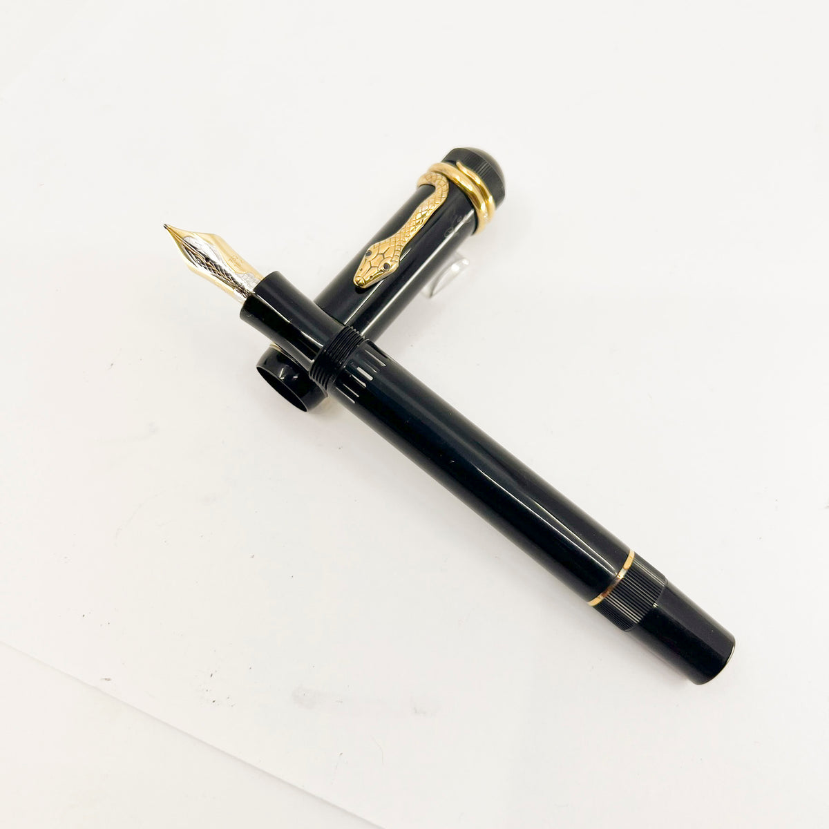 Montblanc Agatha Christie Vermeil (Gold Plating Over Sterling Silver) Limited Edition Fountain -Medium 18 Kt Gold Nib Pen                                        - Medium 18kt Gold Nib (Copy)