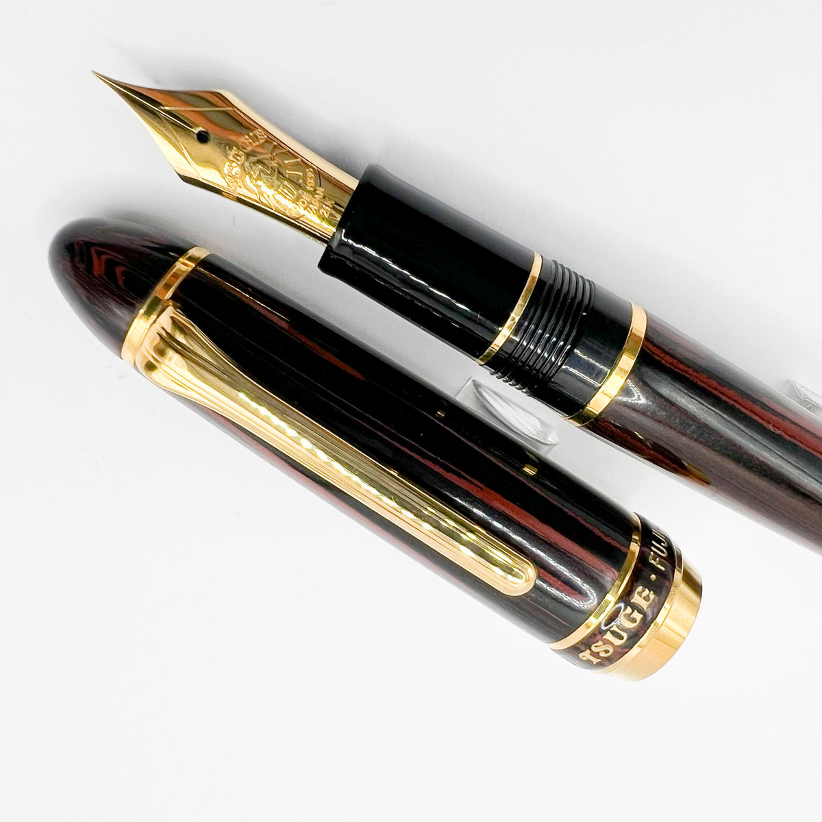 Tsuge (Made by Sailor) Large 1911 Rosewood Ebonite Fountain Pen -  Fine 21kt Gold Nib - RARE!
