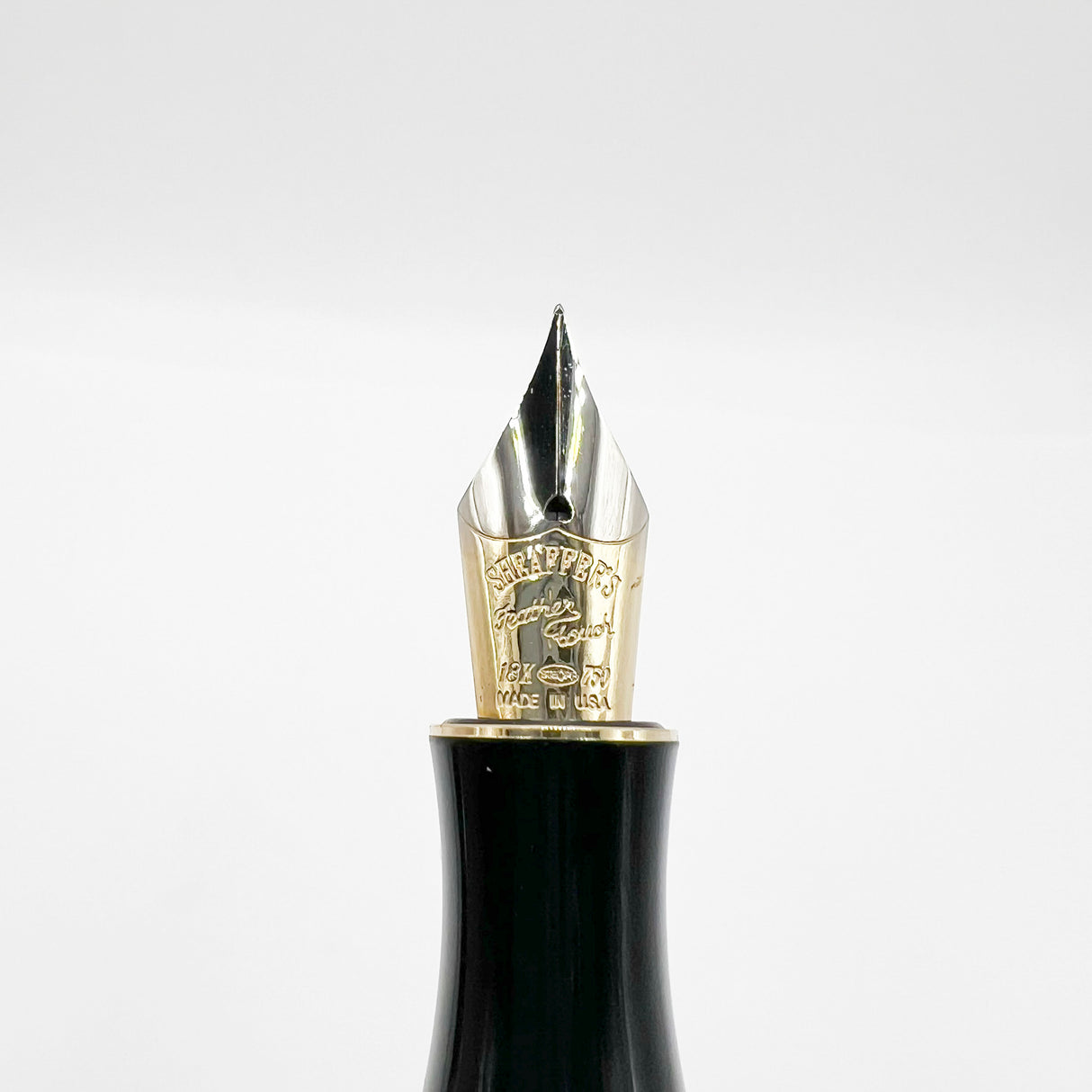 Sheaffer Aspen Balance Special Edition Fountain Pen  - Extra Fine 18kt Gold Nib