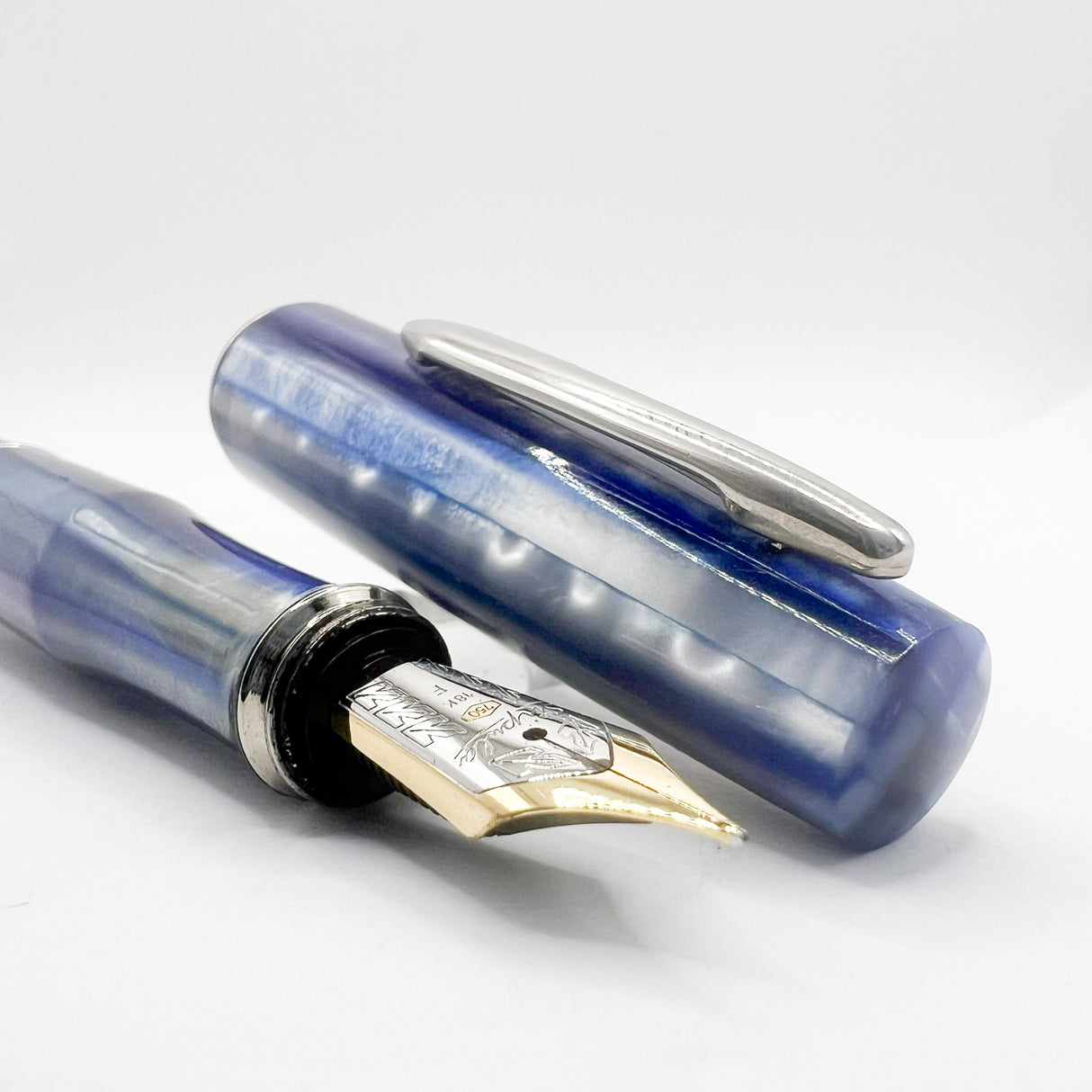 Stipula Duetto Pacific Blue Fountain Pen -  Fine 18kt Gold Nib