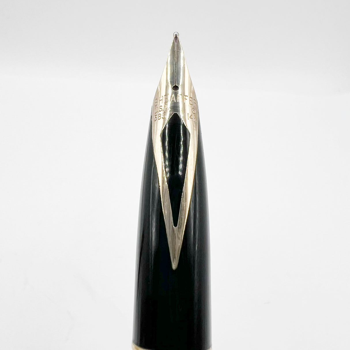 Sheaffer Full Size Targa  Lacque Filigree Pattern Fountain Pen - Medium 14kt Gold Nib