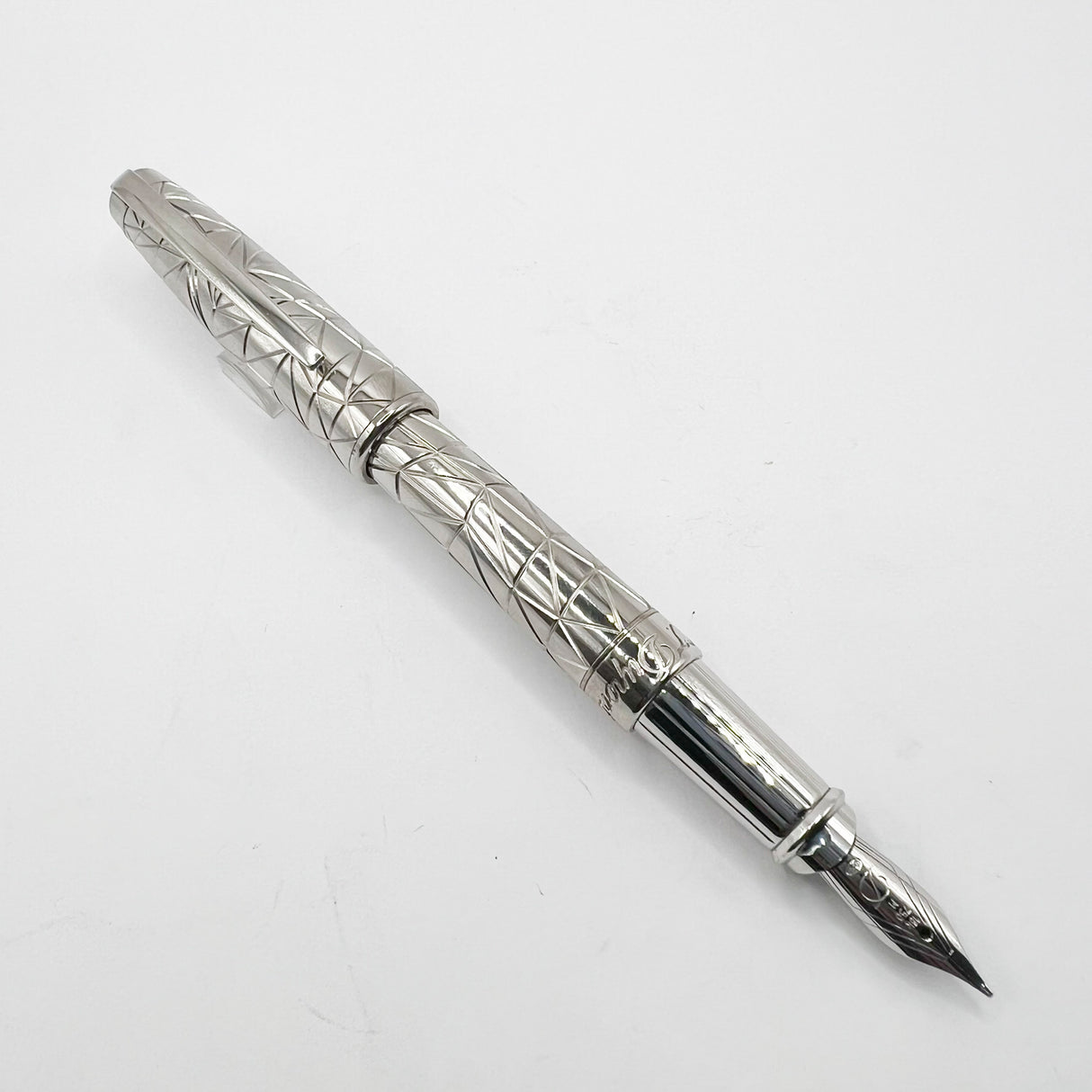 S.T. Dupont Olympio  Graphic Fountain Pen -  Medium 18kt Gold Nib