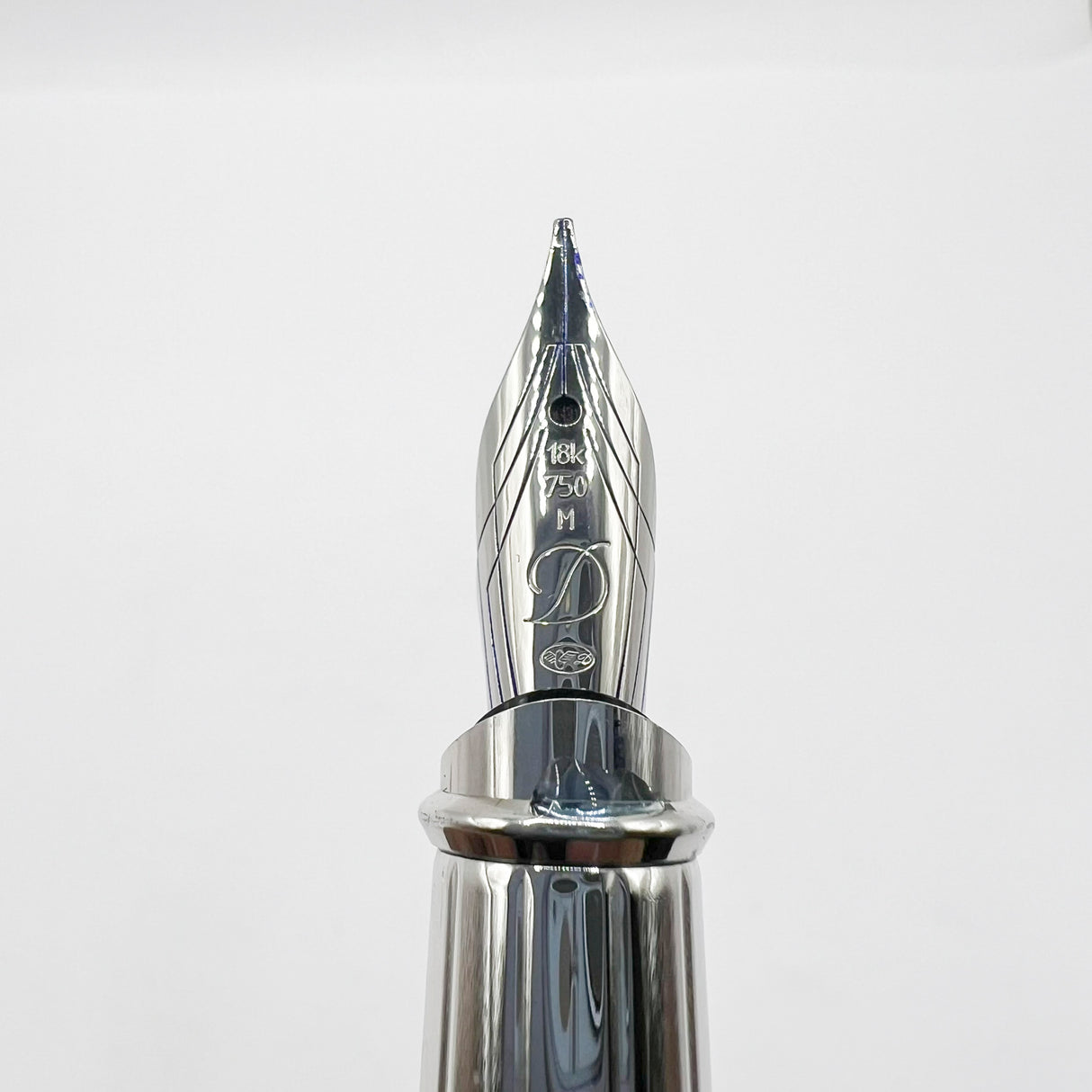 S.T. Dupont Olympio  Graphic Fountain Pen -  Medium 18kt Gold Nib
