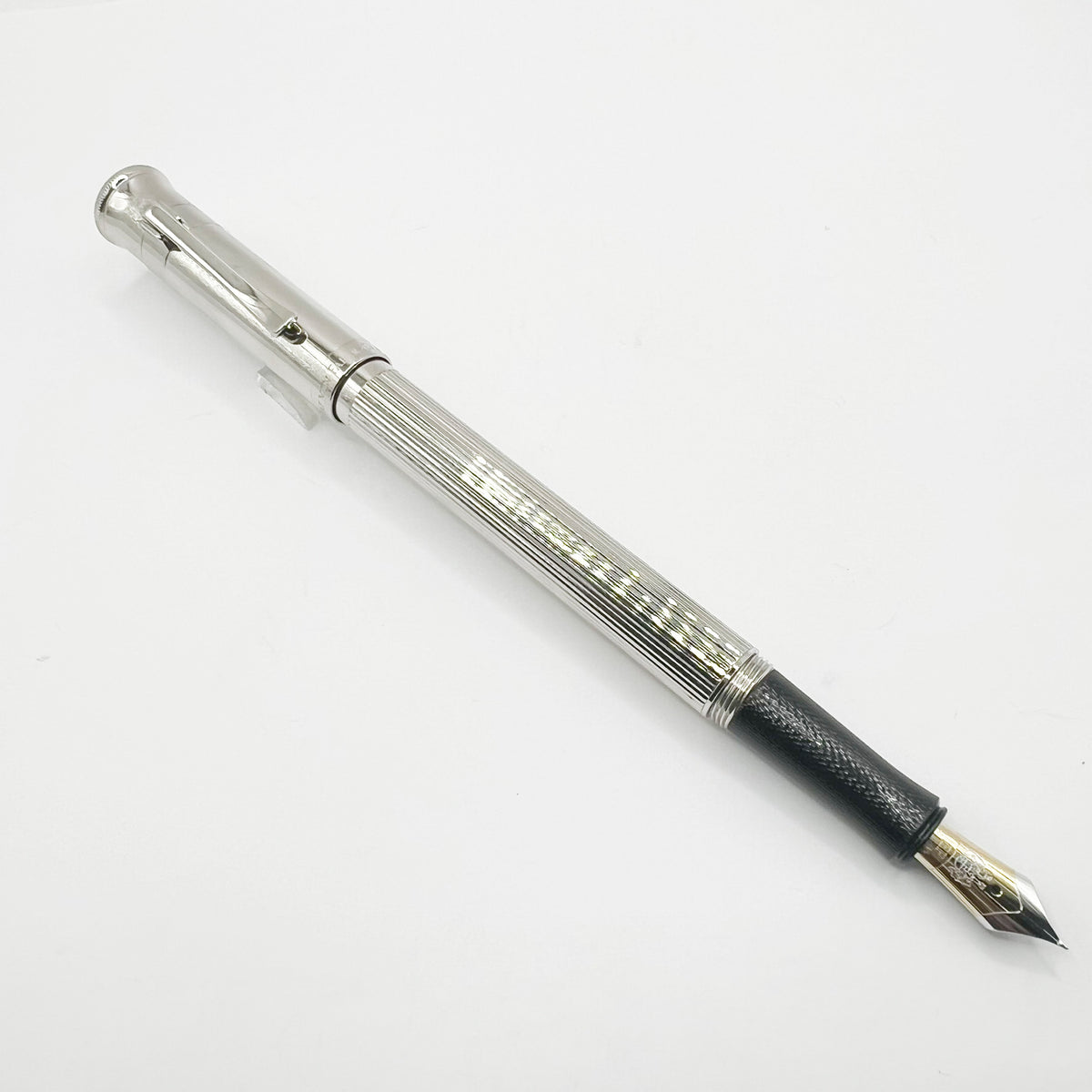 Graf von Faber Castell Platinum-Plated Classic Fountain Pen - Extra Fine 18kt Gold Nib
