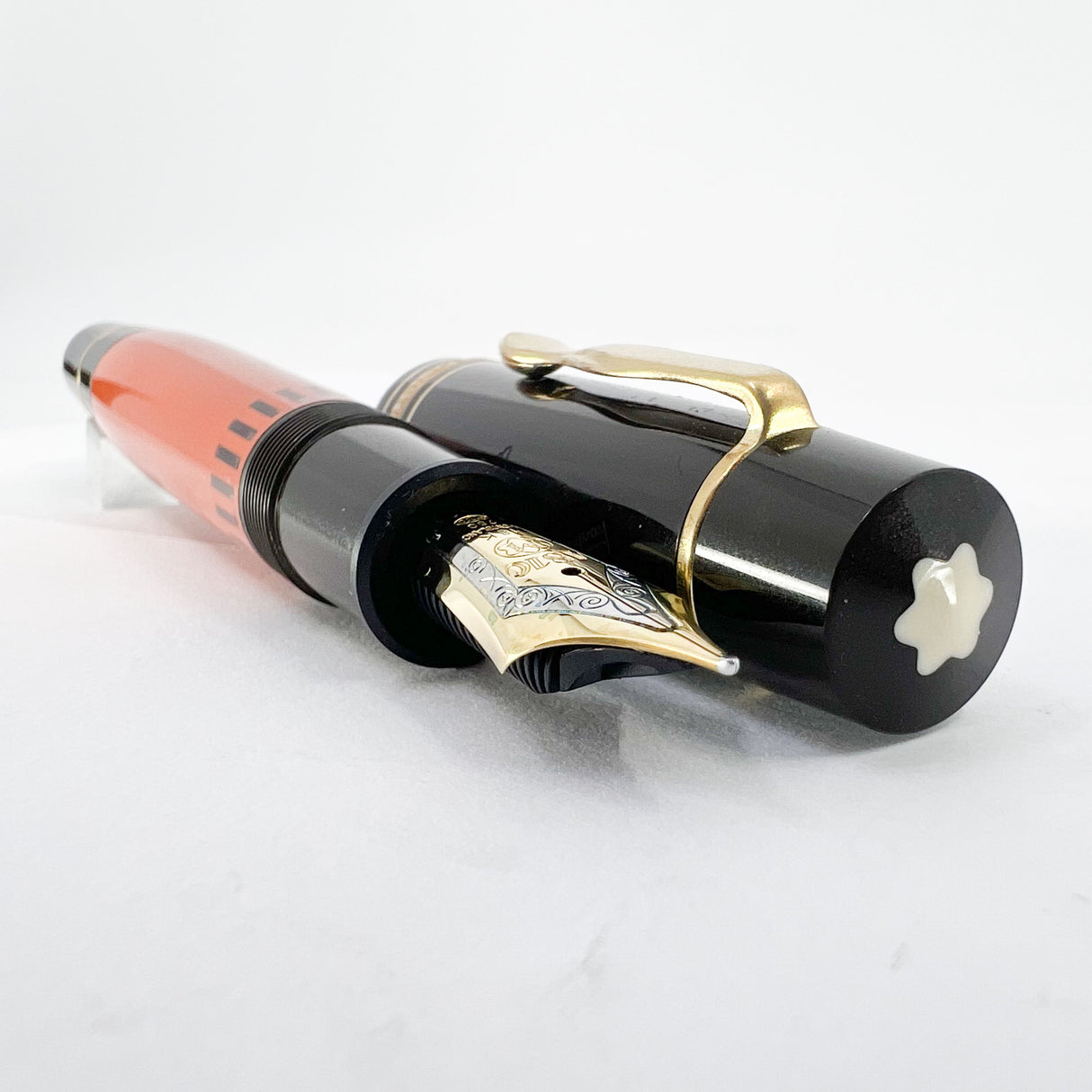 Montblanc Ernest Hemingway Writers Series Limited Edition Fountain Pen  - Medium 18kt Gold Nib