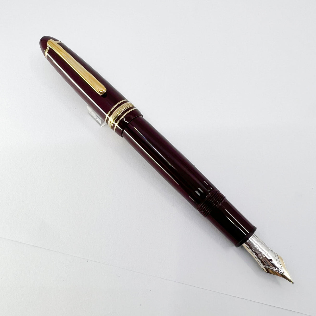 Montblanc Meisterstuck Bordeaux Resin 146 LeGrand Fountain Pen - Medium 14kt Gold Nib