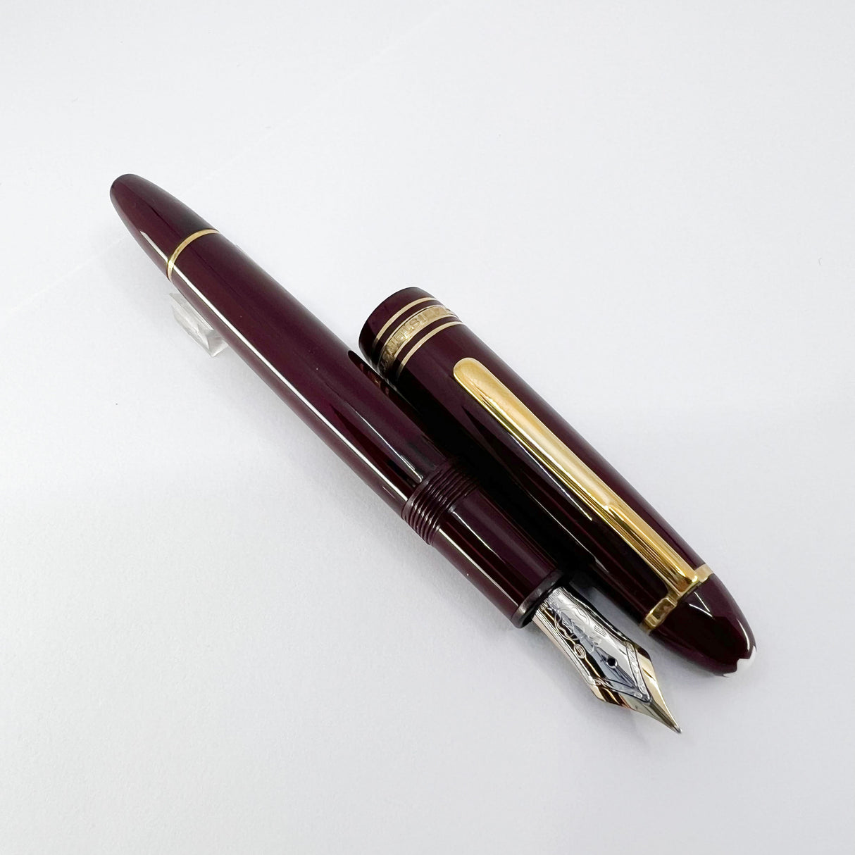 Montblanc Meisterstuck Bordeaux Resin 146 LeGrand Fountain Pen - Medium 14kt Gold Nib