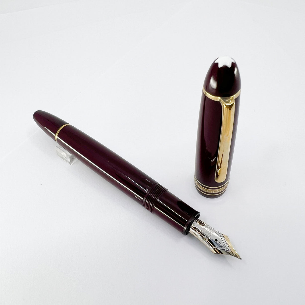 Montblanc Meisterstuck Bordeaux Resin 146 LeGrand Fountain Pen - Medium 14kt Gold Nib