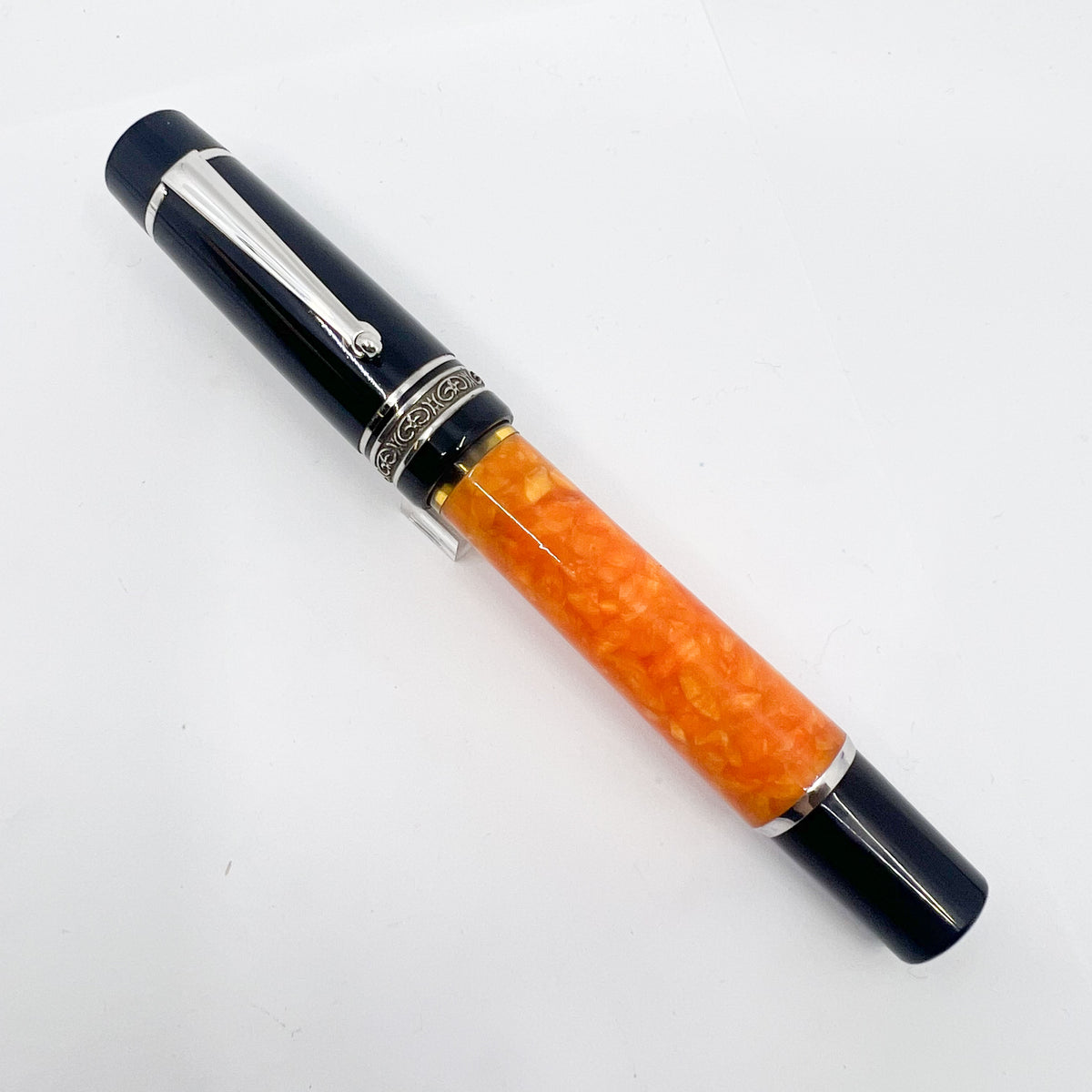 Delta  DolceVita Mid-Size, Piston Fill .925 Sterling Silver Trim Fountain Pen -  Broad 14kt Gold Nib