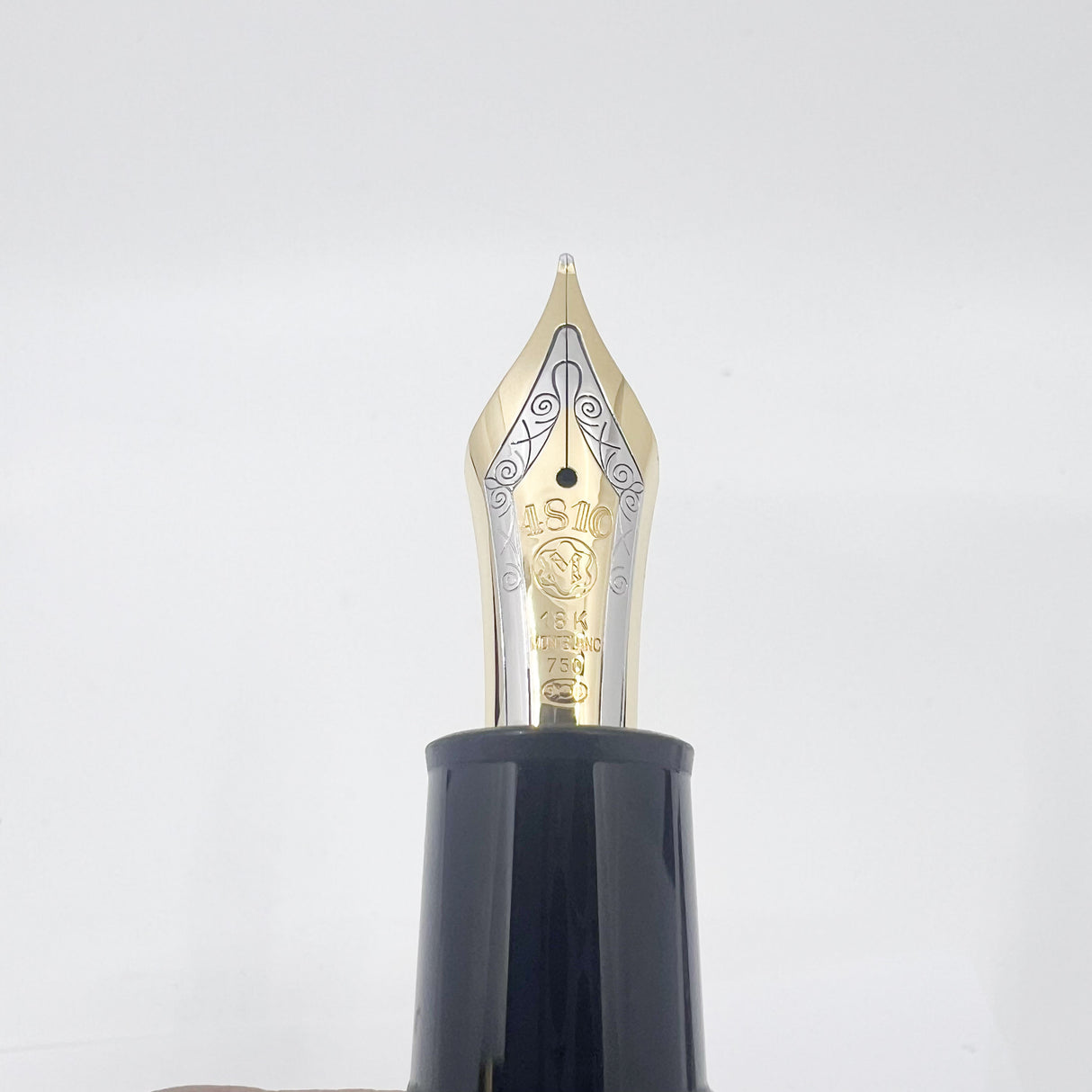 Montblanc Meisterstuck Black Resin #149 (Largest) Fountain Pen - Medium 18kt Gold Nib
