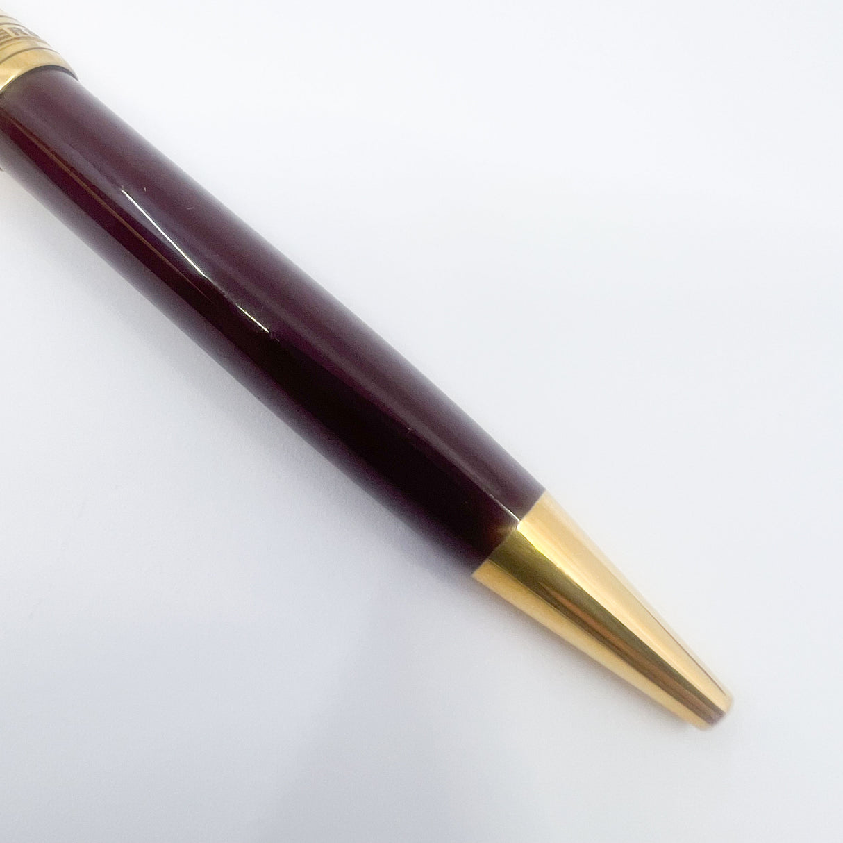 Montblanc Doue Classique Ballpoint - Vermeil Cap/Bordeaux Barrel