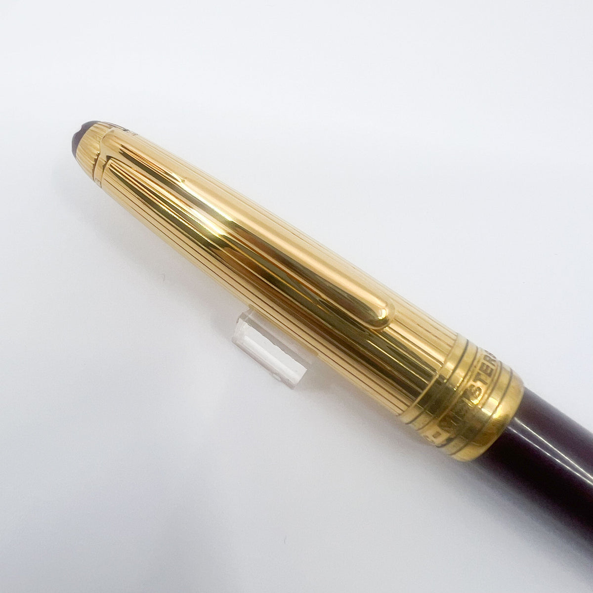Montblanc Doue Classique Ballpoint - Vermeil Cap/Bordeaux Barrel