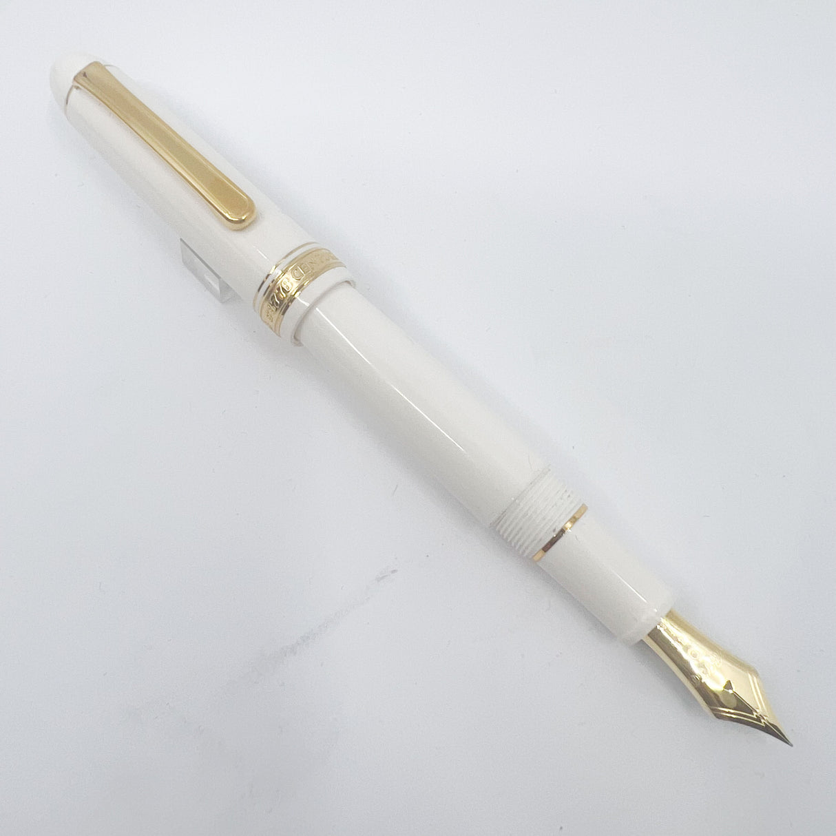 Platinum #3776 Chenonceau White GT Fountain Pen - Fine 14kt Gold Nib