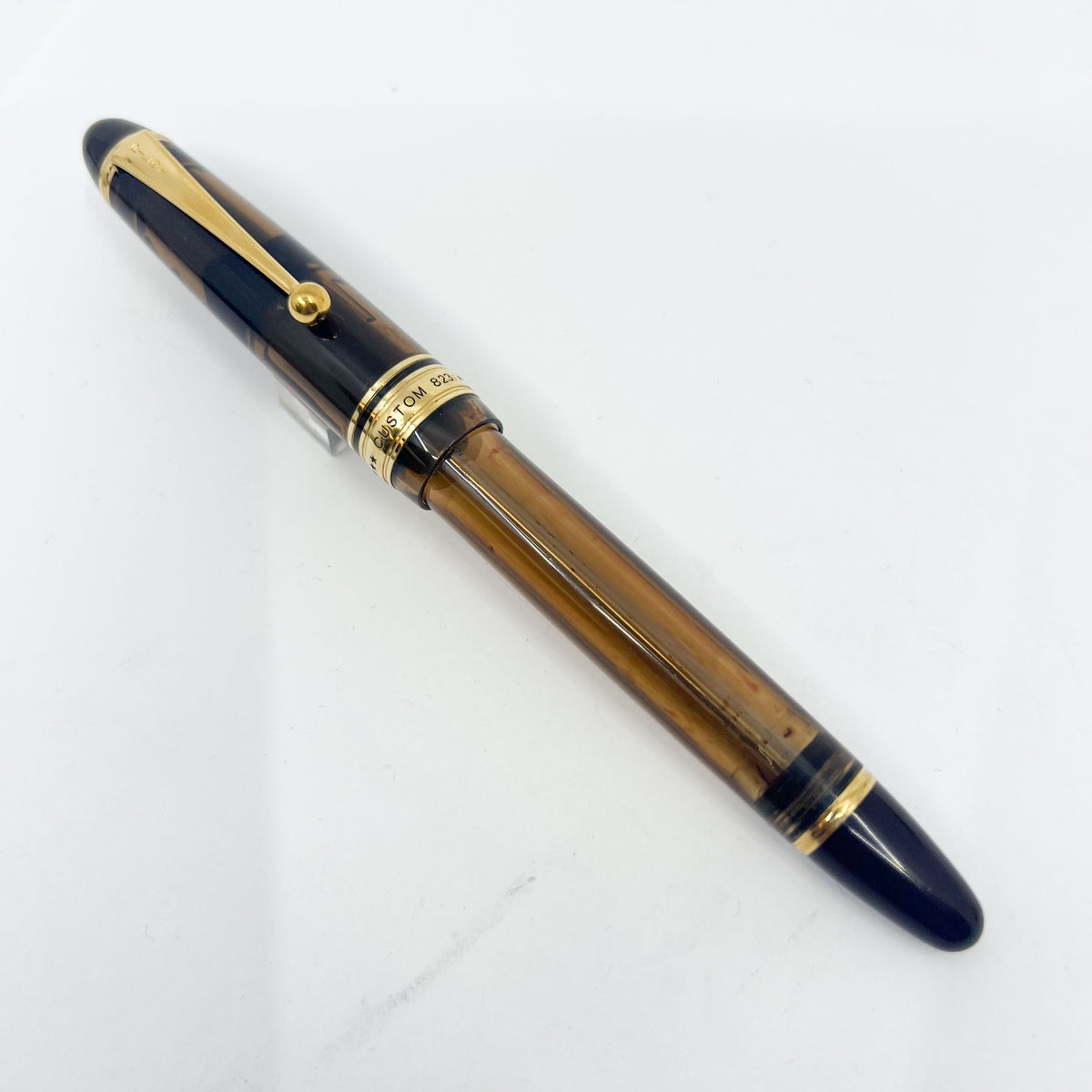 Pilot Custom 823 Clear Amber Piston Fill Fountain Pen - Medium 14Kt Gold Nib