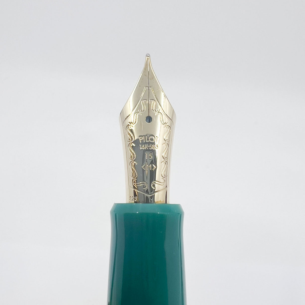 Pilot Custom 743 Verdigris Fountain Pen - Medium #15 14kt Gold Nib