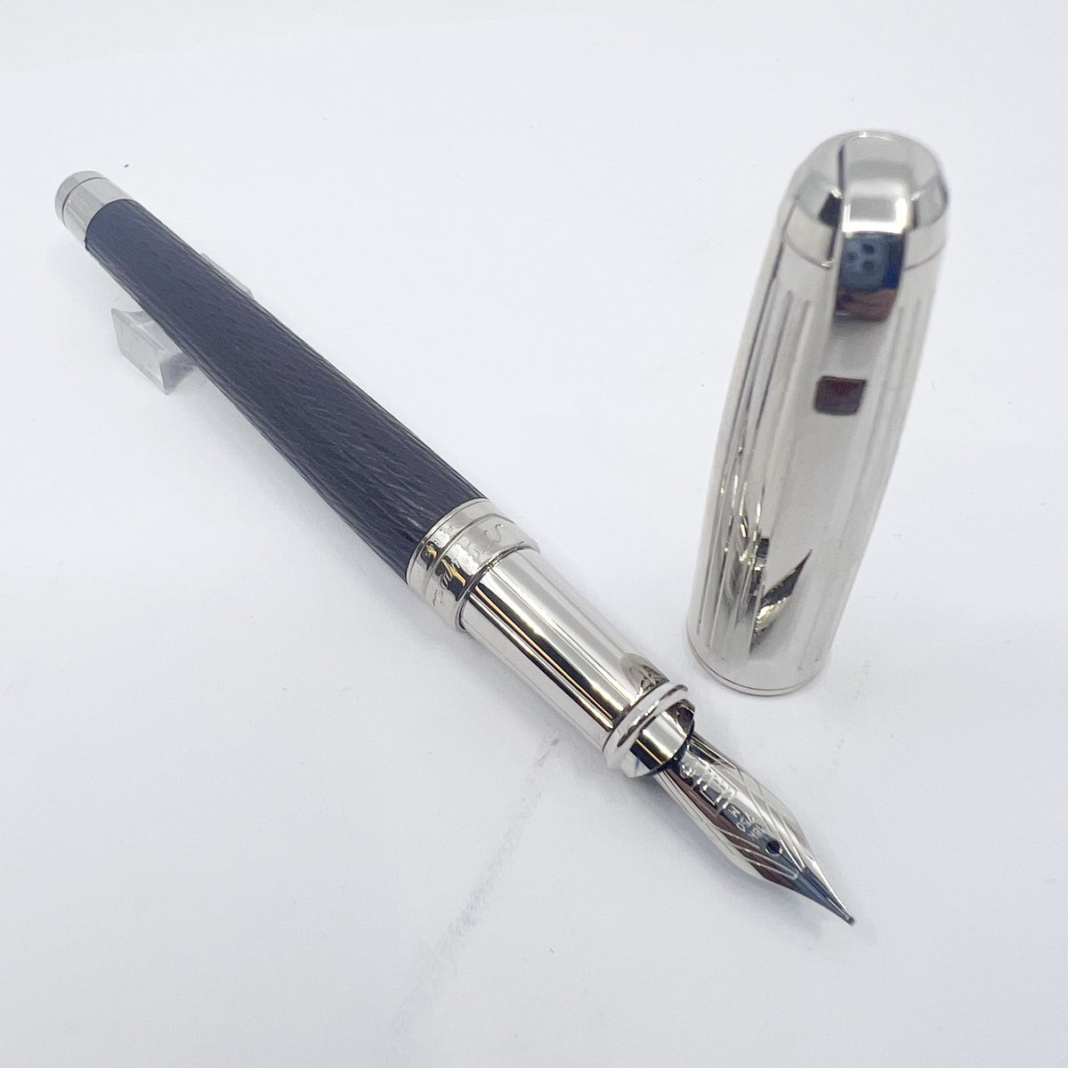 S. T. Dupont Orpheo Fountain Pen - Palladium Plated Cap - Textured Leather Barrel -  Medium 18kt Gold Nib