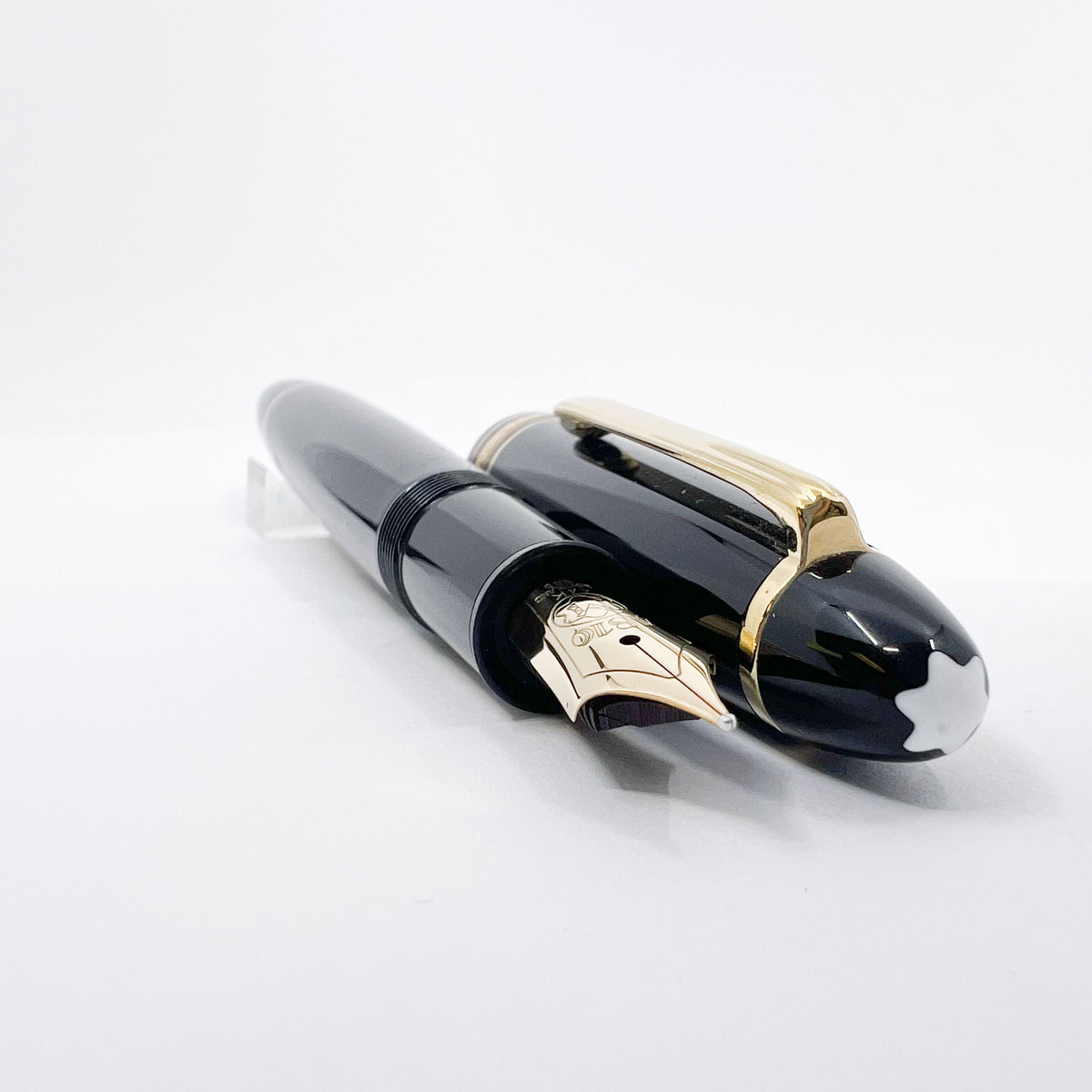 Montblanc Meisterstuck Black Resin #146 LeGrand Fountain Pen  - Fine 14kt  Gold Nib