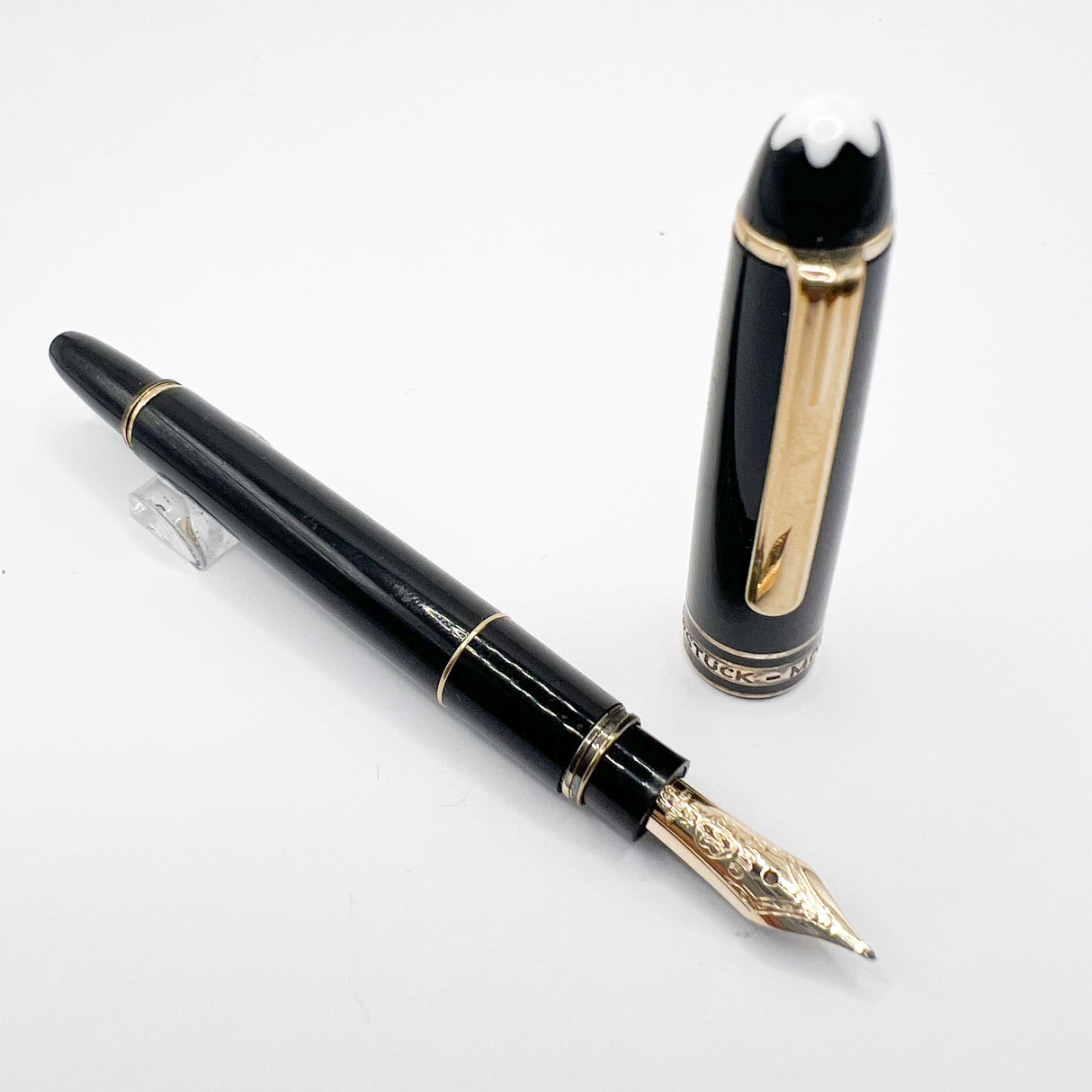 Montblanc Meisterstuck Mozart Black Resin Fountain Pen - Medium 14kt Gold  Nib