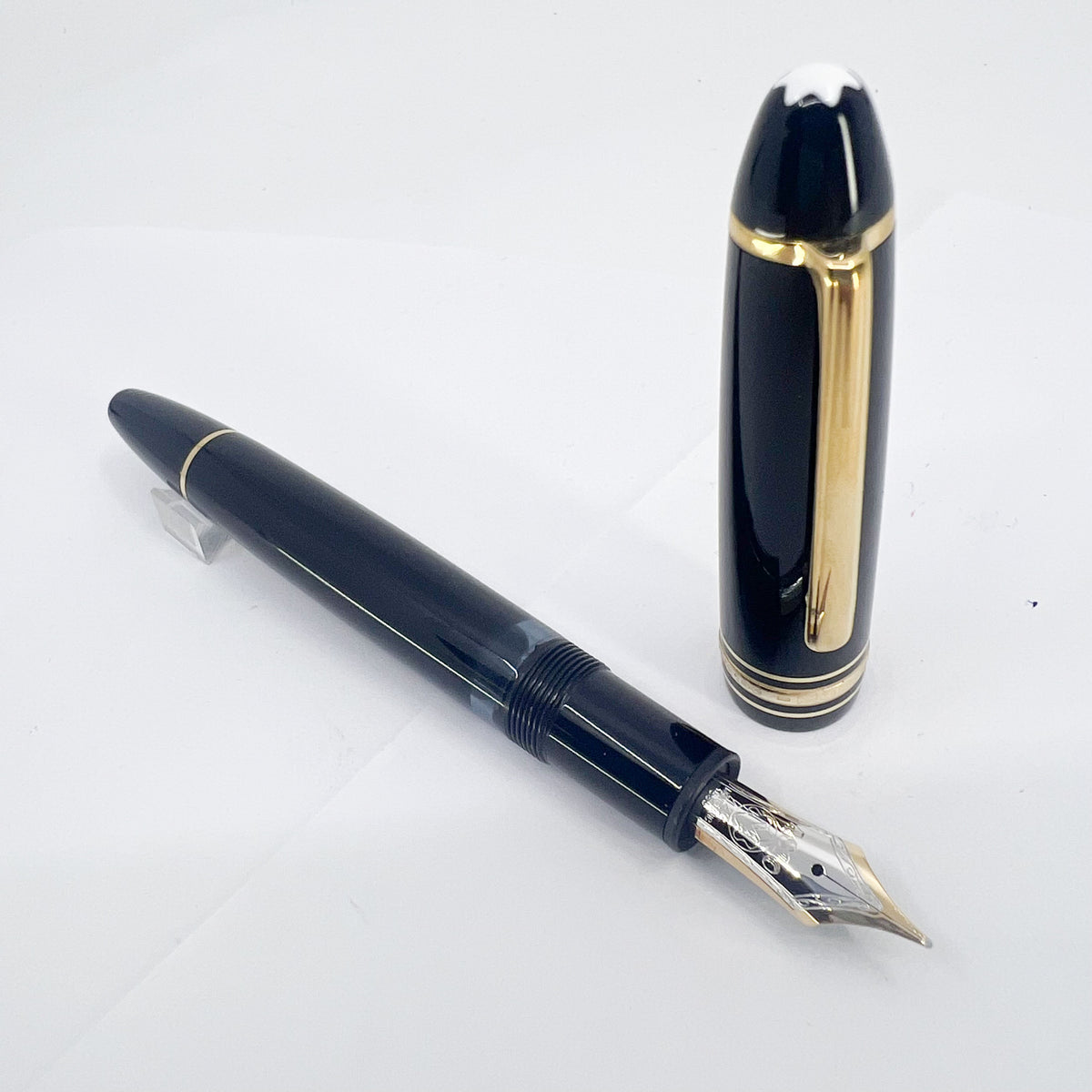 Montblanc Meisterstuck Black Resin #146 LeGrand Fountain Pen  - Fine 14kt  Gold Nib
