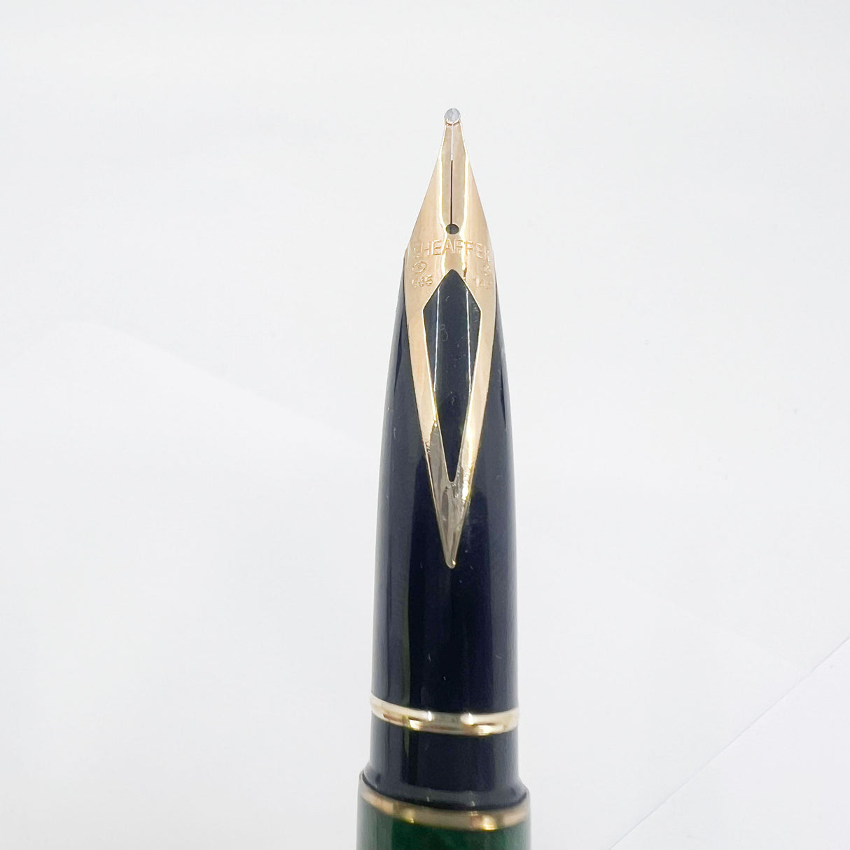 Sheaffer Full Size Targa Marbled Green Ronce Lacque Fountain Pen - Broad 14kt Gold Nib