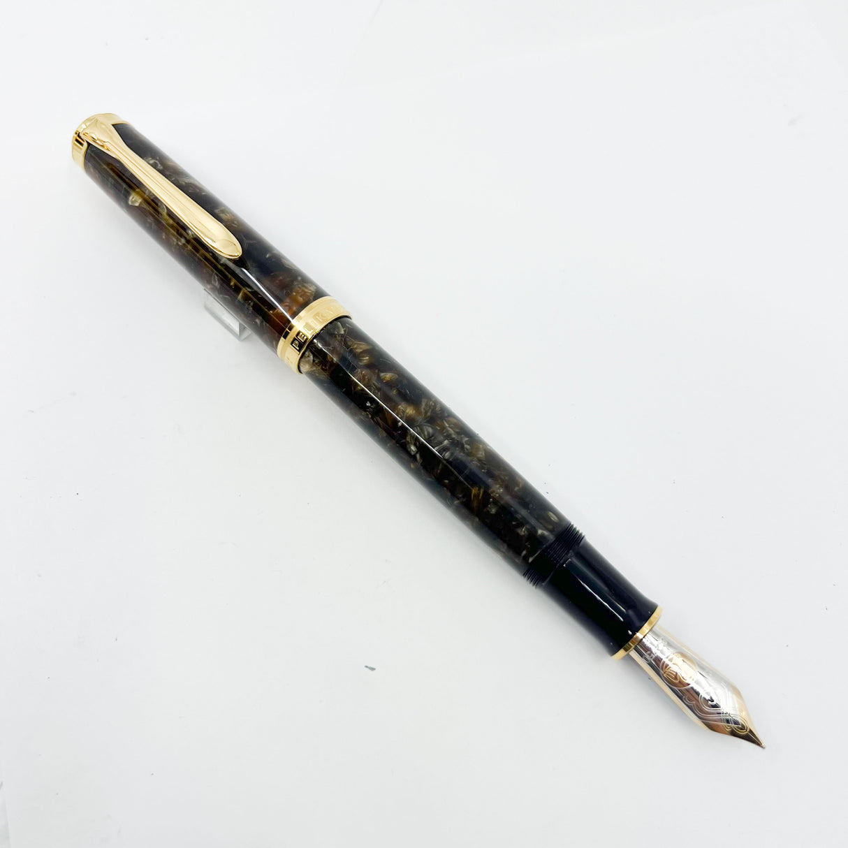 Pelikan M1000 Renaissance Brown Marble Fountain Pen - Fine 18kt Gold Nib