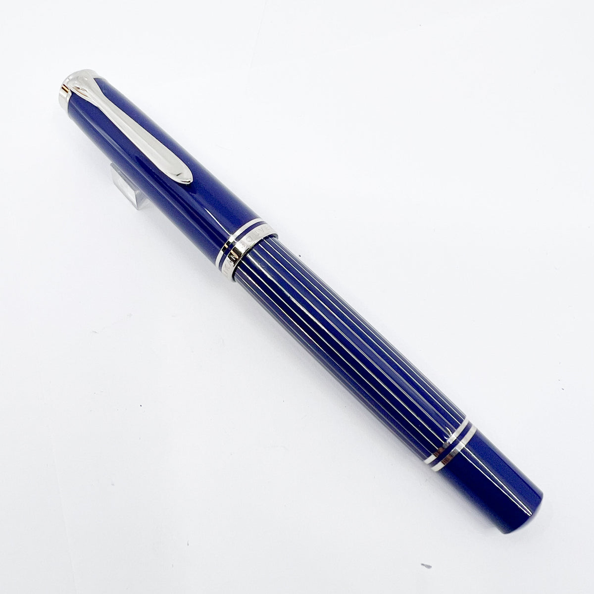 Pelikan M815 Metal Striped Blue Fountain Pen - Fine 18kt Gold Nib