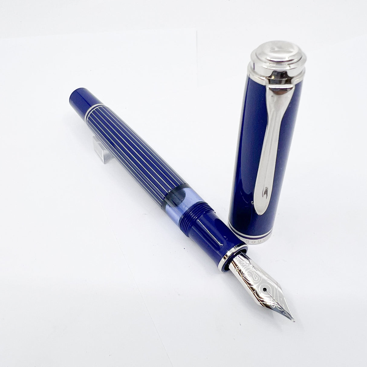 Pelikan M815 Metal Striped Blue Fountain Pen - Fine 18kt Gold Nib