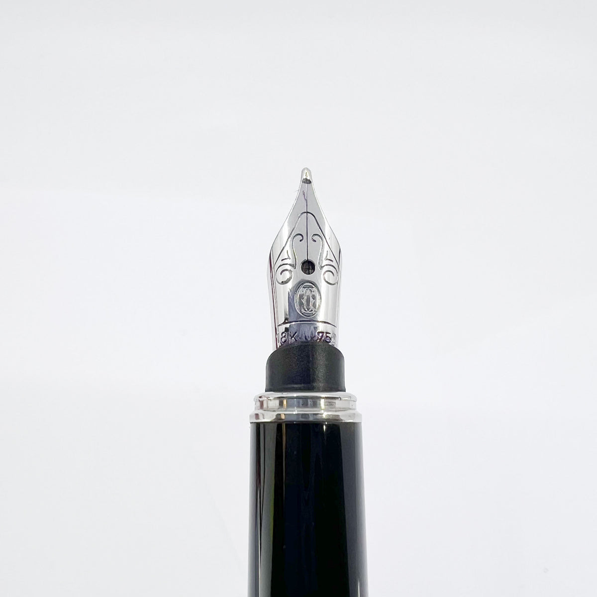 Cartier  Brushed Steel Must de Cartier Fountain Pen/Trinity Bands - Medium 18kt Gold Nib
