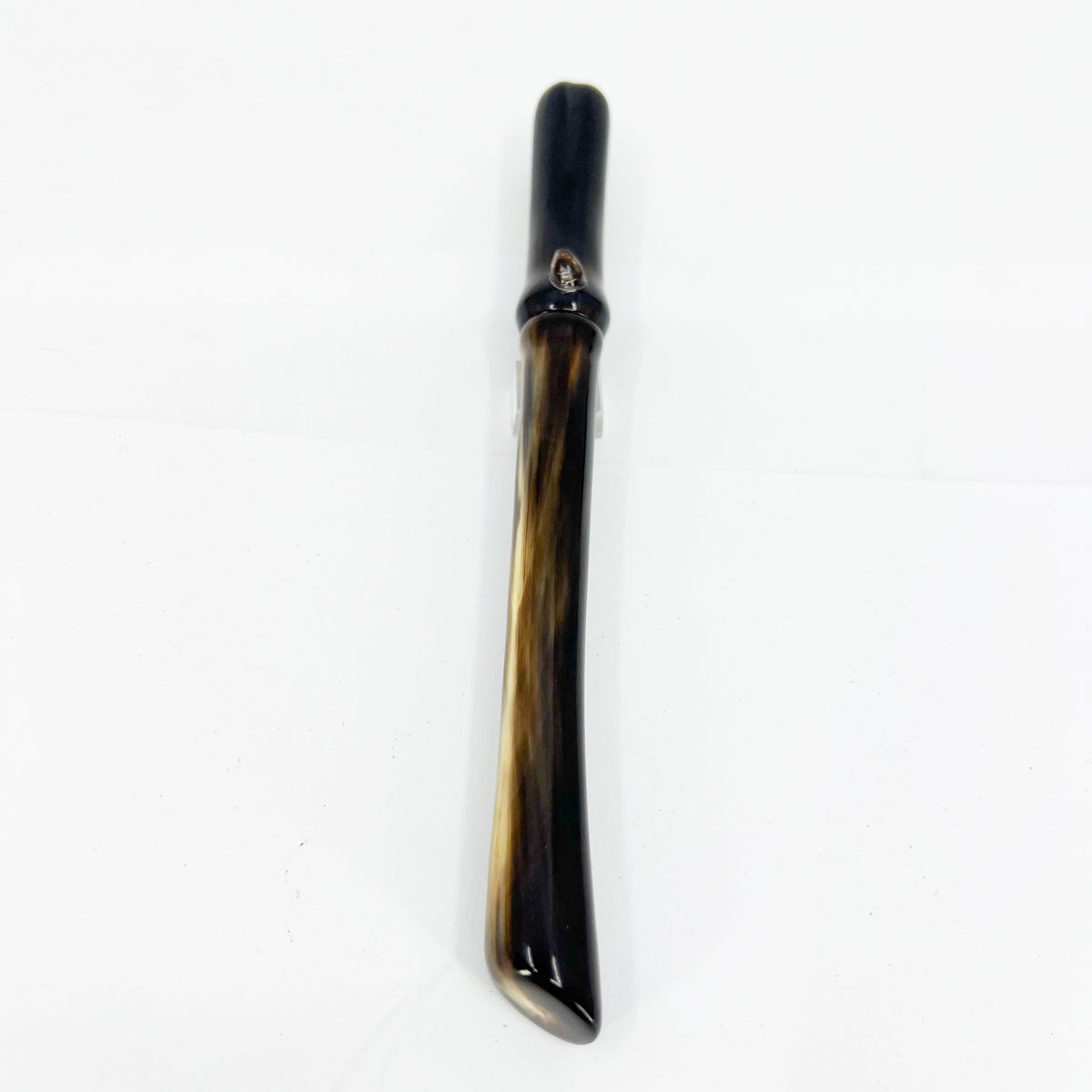 Taccia Savanna Buffalo Horn Fountain Pen - Fine Gold-Plated Nib