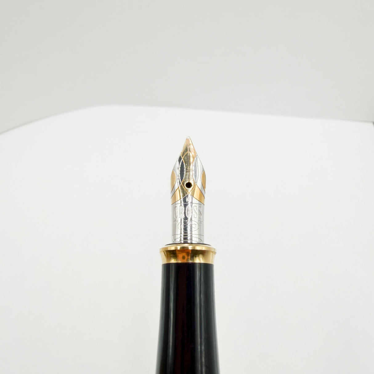 Cross Pinnacle Amber Marble Lacquer Fountain Pen -  Medium 18kt Gold Nib  -Scarce!