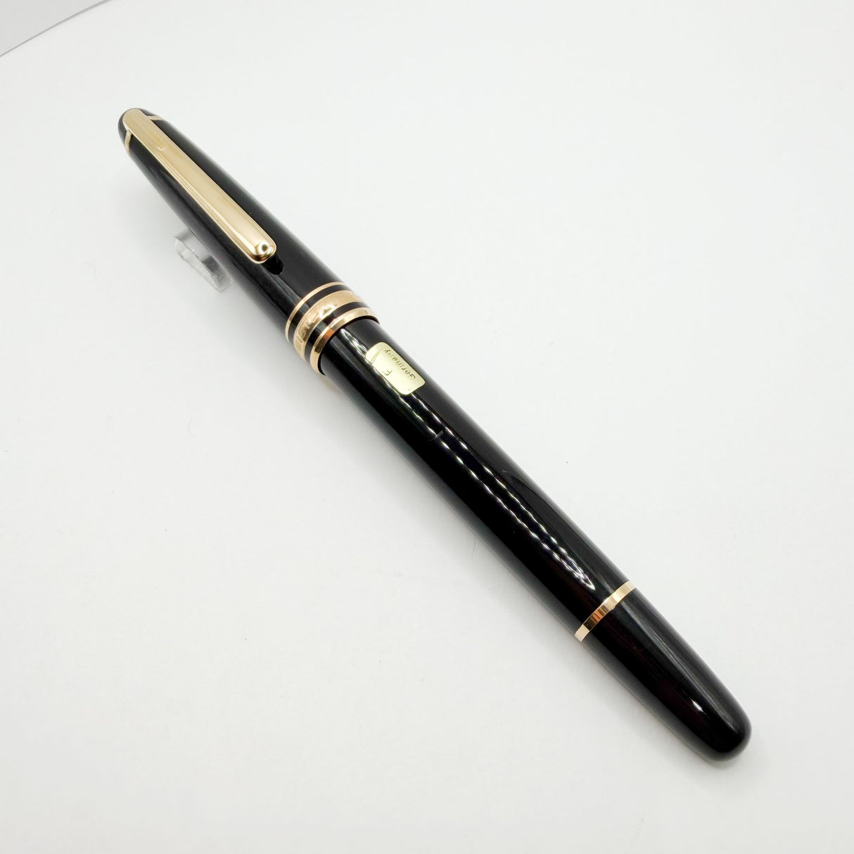 Montblanc Classique #144 Black Resin Fountain Pen  - Fine  14kt Gold Nib