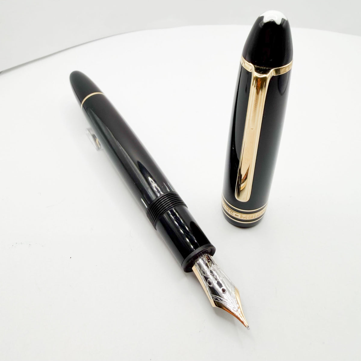 Montblanc Meisterstuck Black Resin #146 LeGrand Fountain Pen  - Fine 14kt  Gold Nib