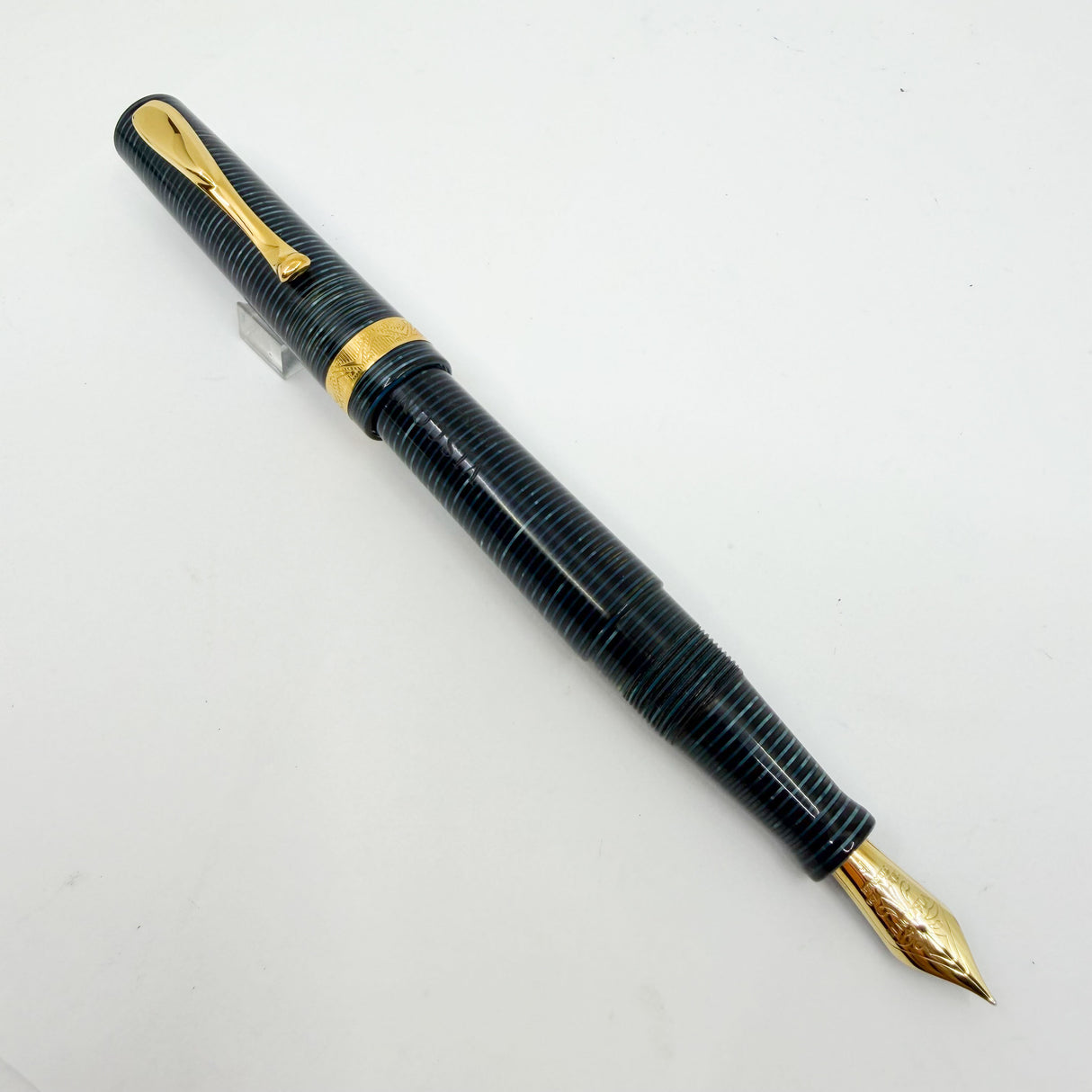 Visconti Manhattan Blue Celluloid Fountain Pen  - Fine 18kt Gold Nib