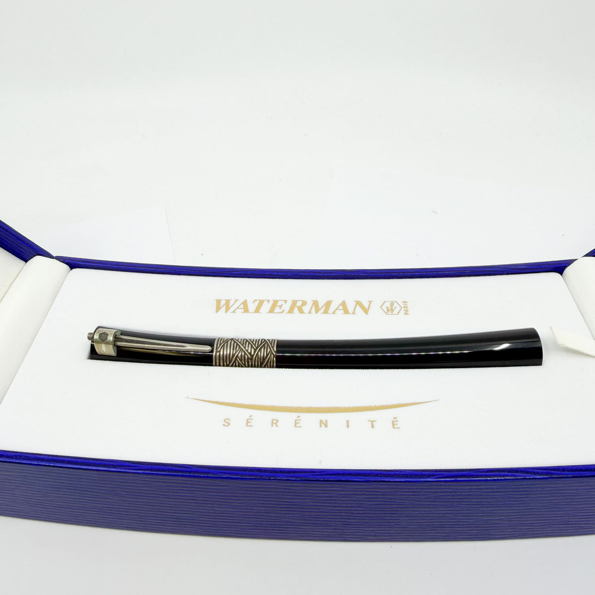 Waterman Black Serenite Fountain Pen - Medium 18kt Gold Nib