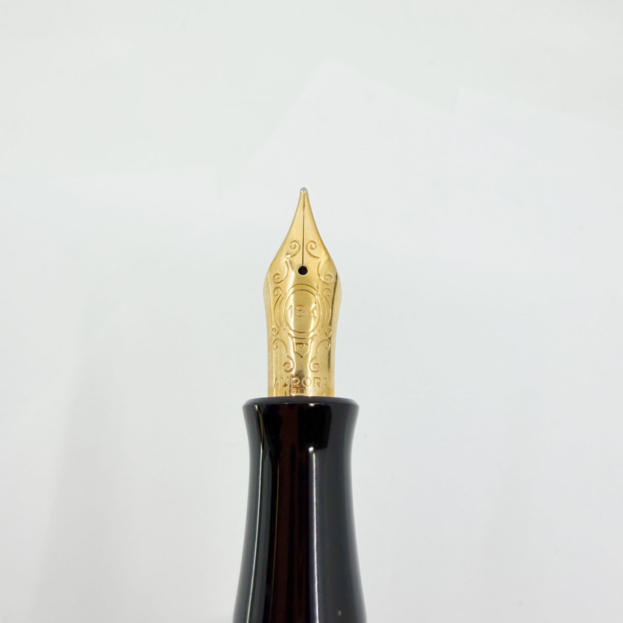 Aurora Jubileum 2000 Lacquered Limited Edition Fountain Pen - Medium 18 Kt Gold Nib