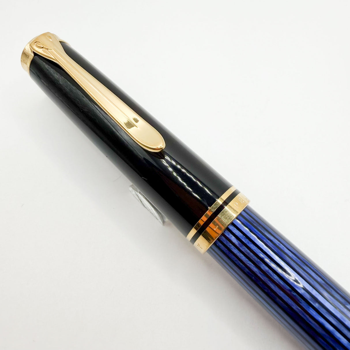 Pelikan  R800 Blue Striped/Black Cap Rollerball