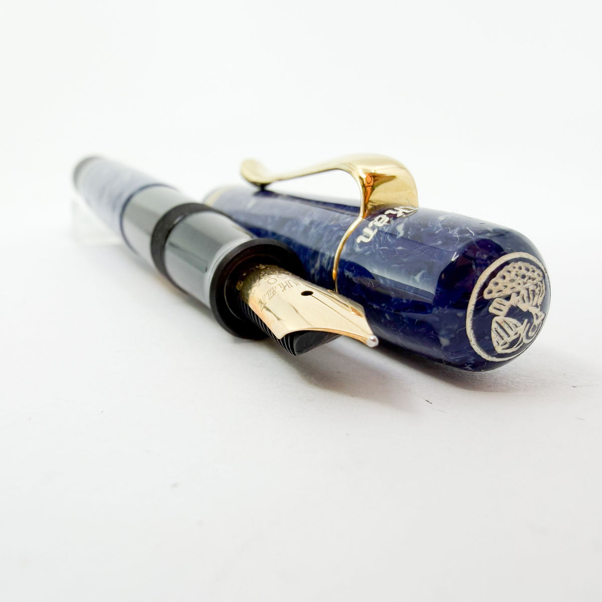 Pelikan Lapis Blue Celluloid  (1935 Originals of their Time) Limited Edition Fountain Pen - Fine 18kt Gold Nib