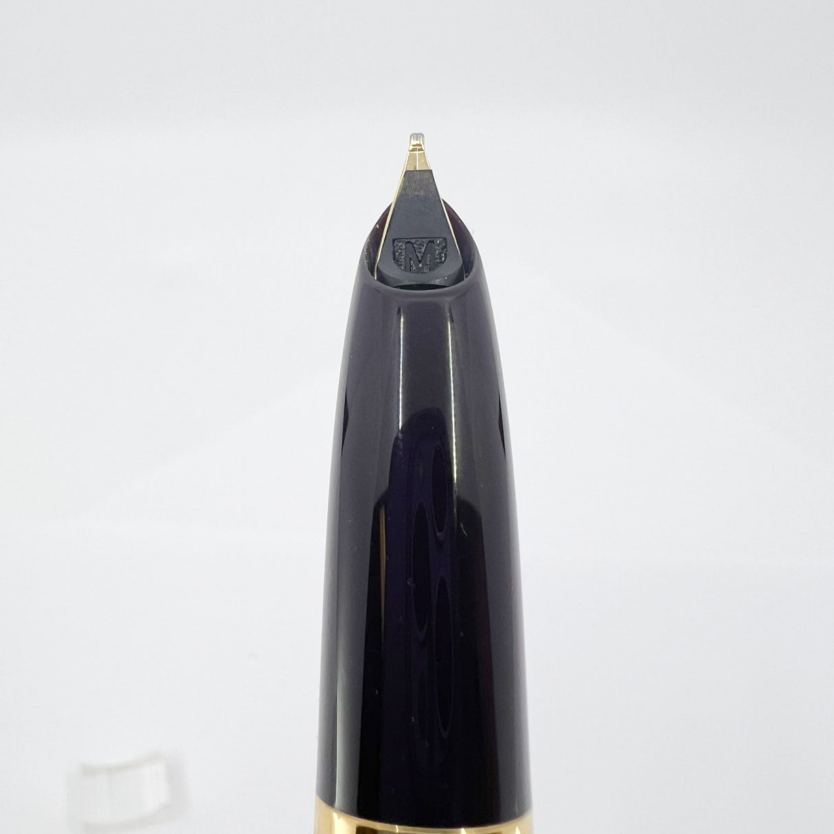 Parker 51 Deluxe Premium Plum GT Fountain Pen - Medium 18kt Gold Nib