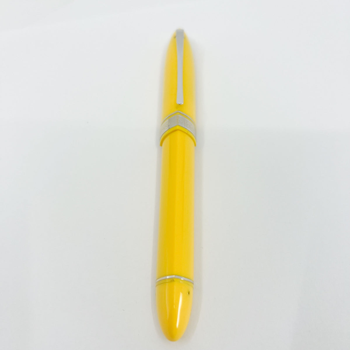 OMAS Yellow 360 Triangulated Fountain Pen - Semi-Flex Medium 18kt Gold Nib
