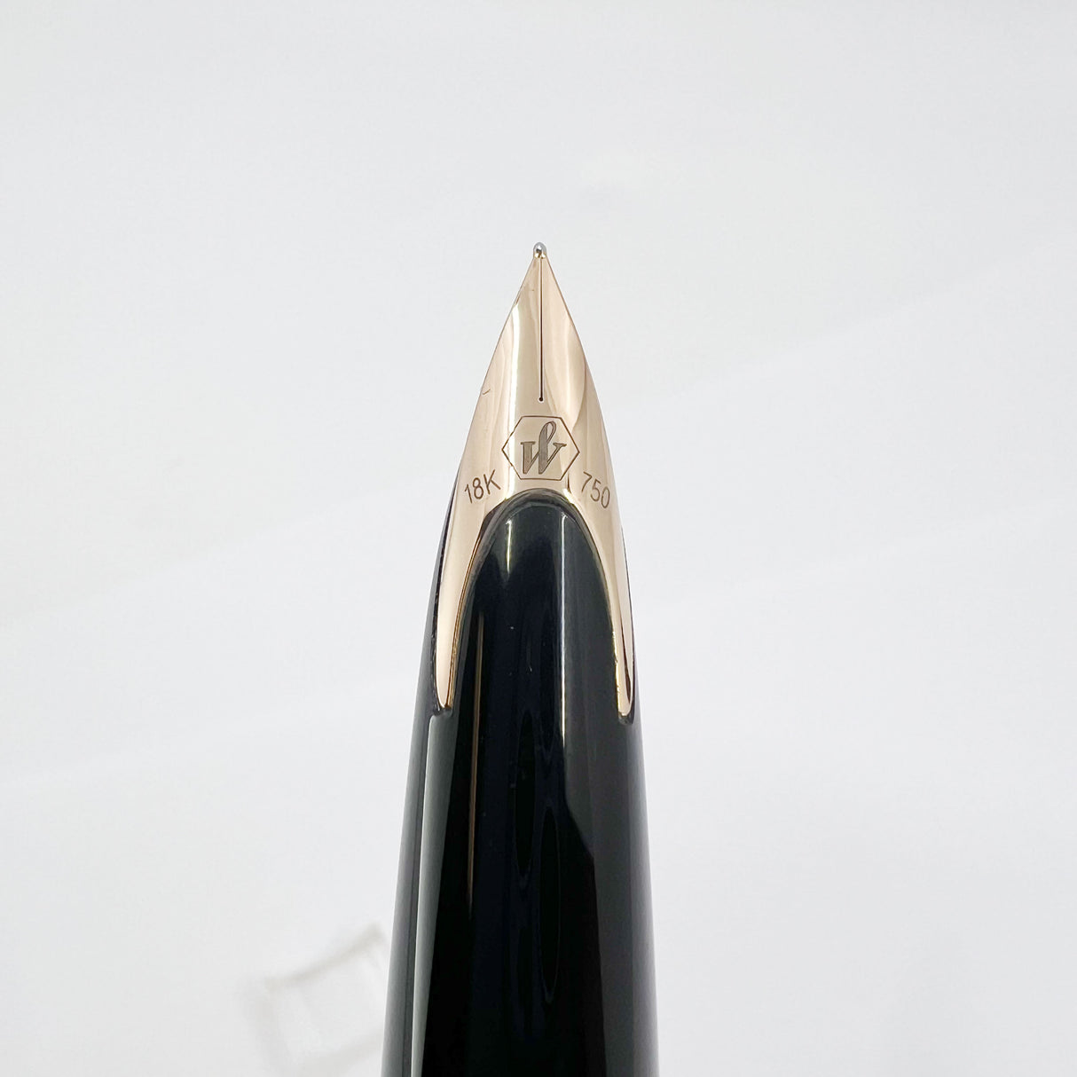 Waterman Carene  Deluxe 2-Tone Gold-Plated Cap/Prussian Blue Lacquer Barrel Fountain Pen - Fine 18kt Gold Nib