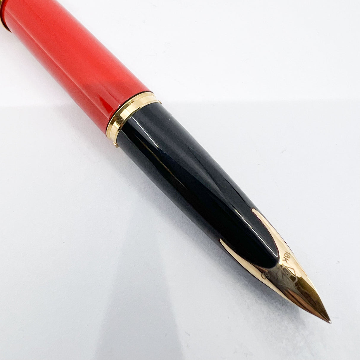 Waterman Carene  Orange Coral Lacquer Fountain Pen - Fine 18kt Gold Nib
