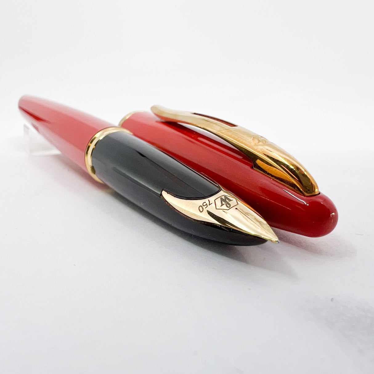 Waterman Carene  Orange Coral Lacquer Fountain Pen - Fine 18kt Gold Nib