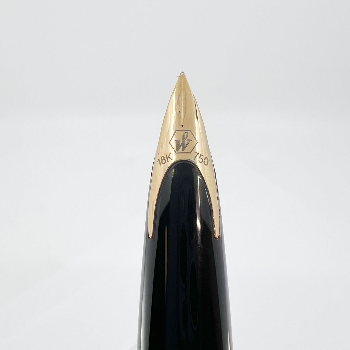 Waterman Carene  Orange Coral Lacquer Fountain Pen - Fine 18kt Gold Nib