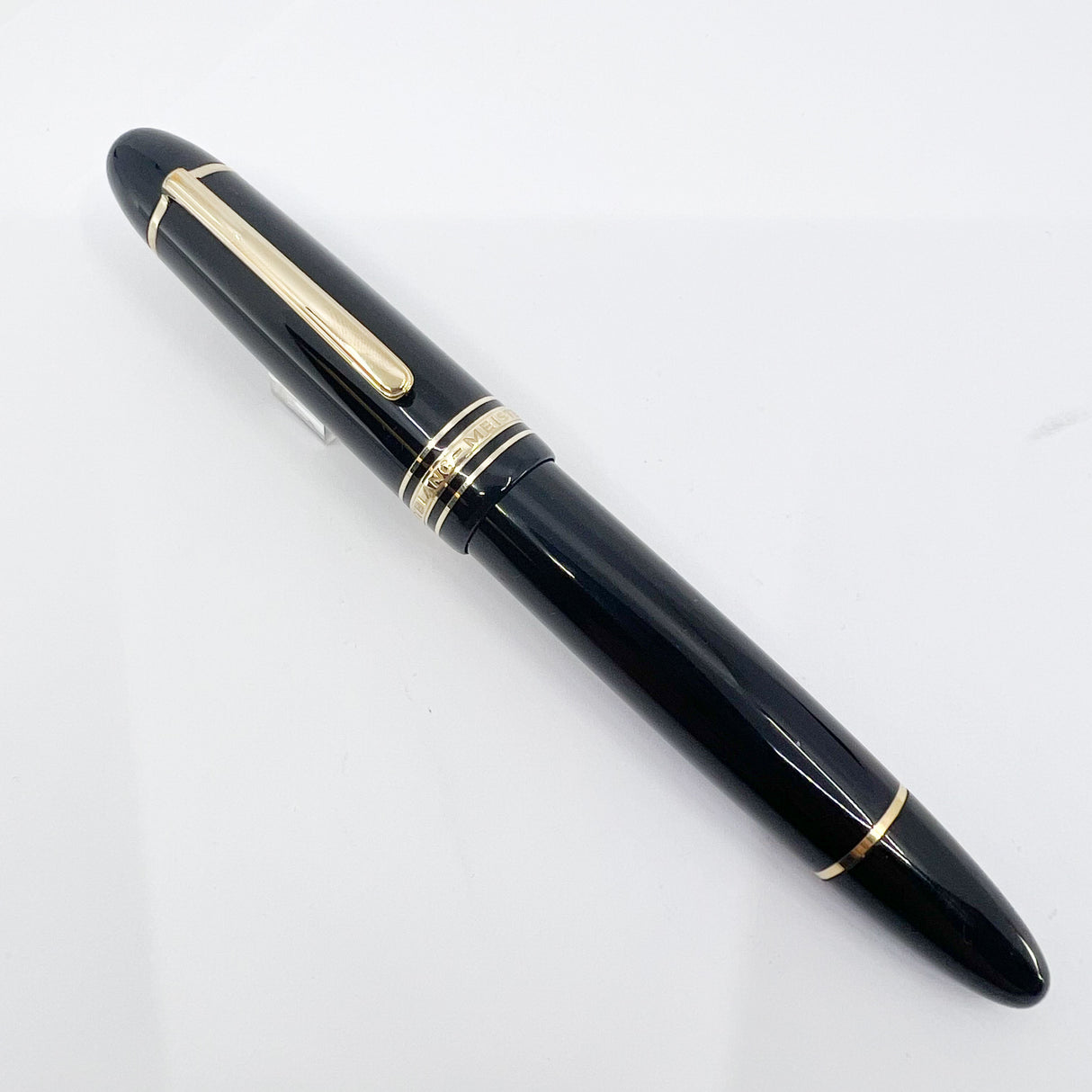 Montblanc Meisterstuck #149 (Largest) Black Resin  Fountain Pen   -  Semi-Flexible Medium 18kt Gold Nib