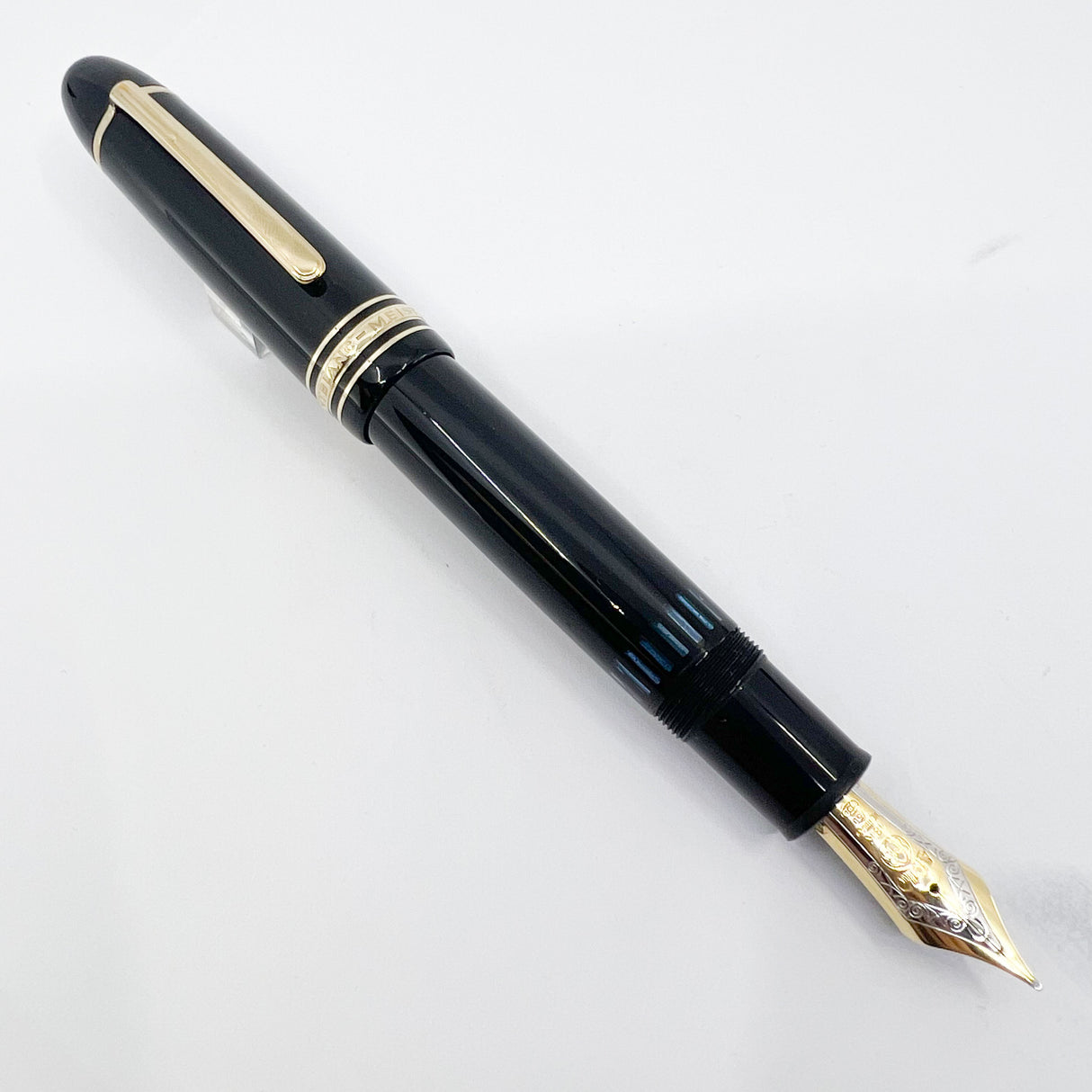 Montblanc Meisterstuck #149 (Largest) Black Resin  Fountain Pen   -  Semi-Flexible Medium 18kt Gold Nib
